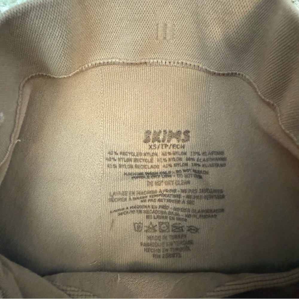 Skims Seamless Sculpt Strapless Thong‎ Bodysuit Sienna XS - Picture 4 of 5